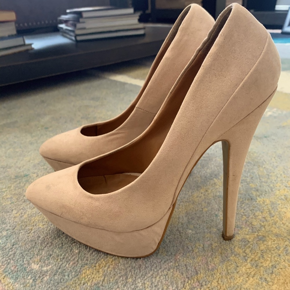 Suede Heels in cream